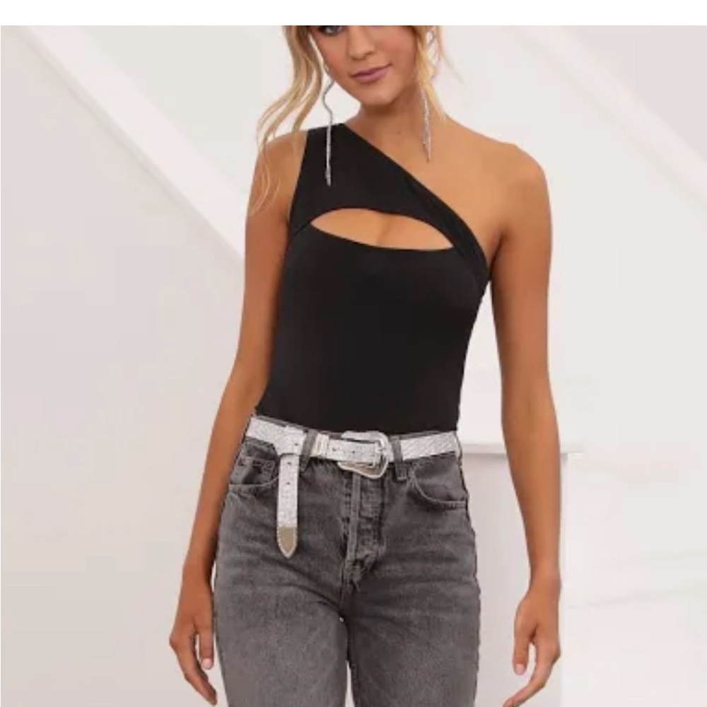 One shoulder black bodysuit